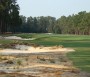 Không rough, fairway rộng và cỏ ngắn như green là những điểm khác biệt của sân Pinhurst số 2. Hình chụp: Golf Club Atlas